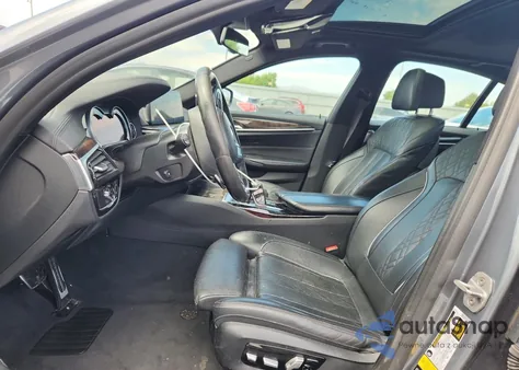 2018 BMW M550Xi из США, поврежденный, VIN WBAJB9C56JB035431